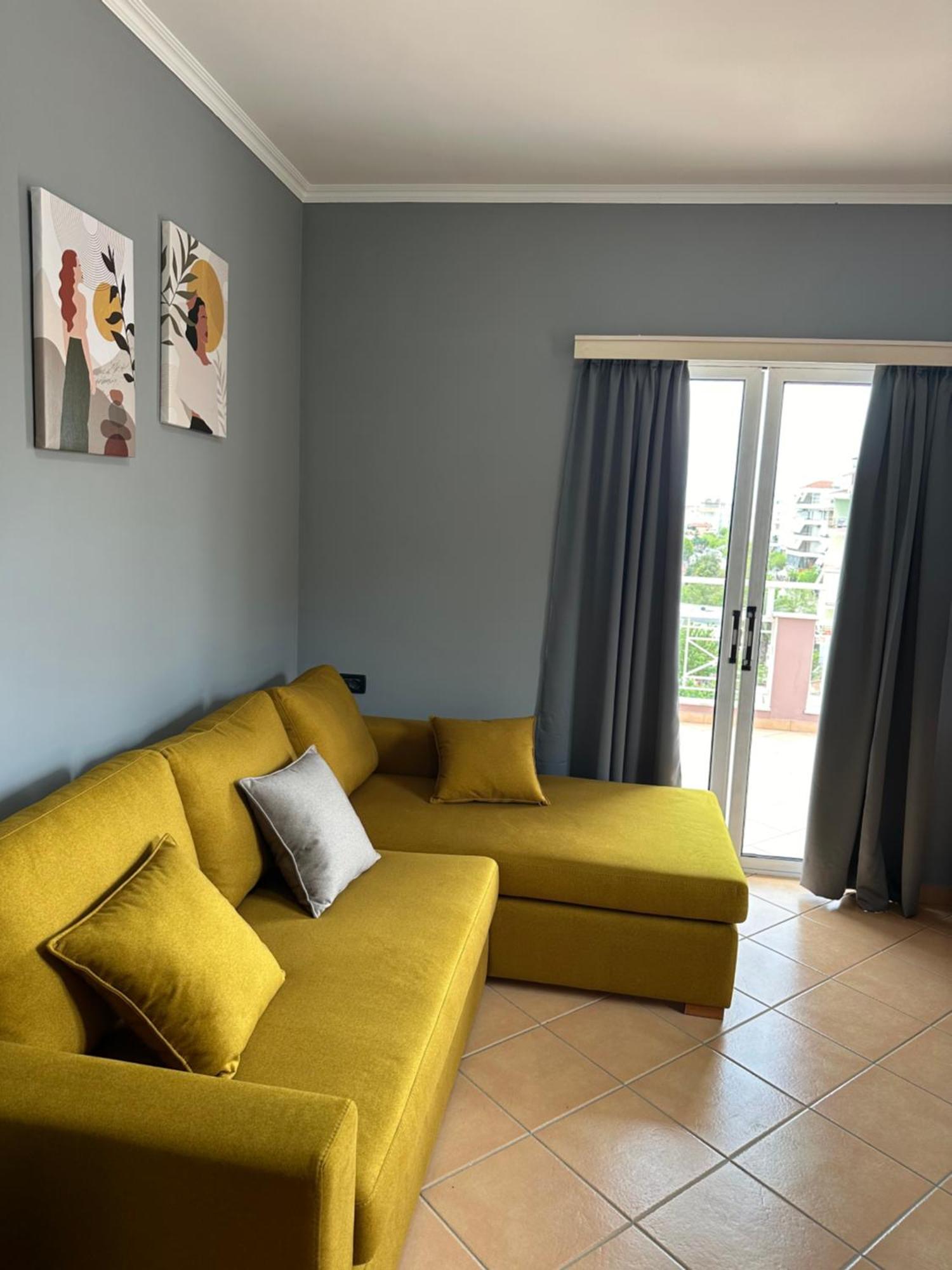 Olivias Apartments City Center Sarande Exterior photo