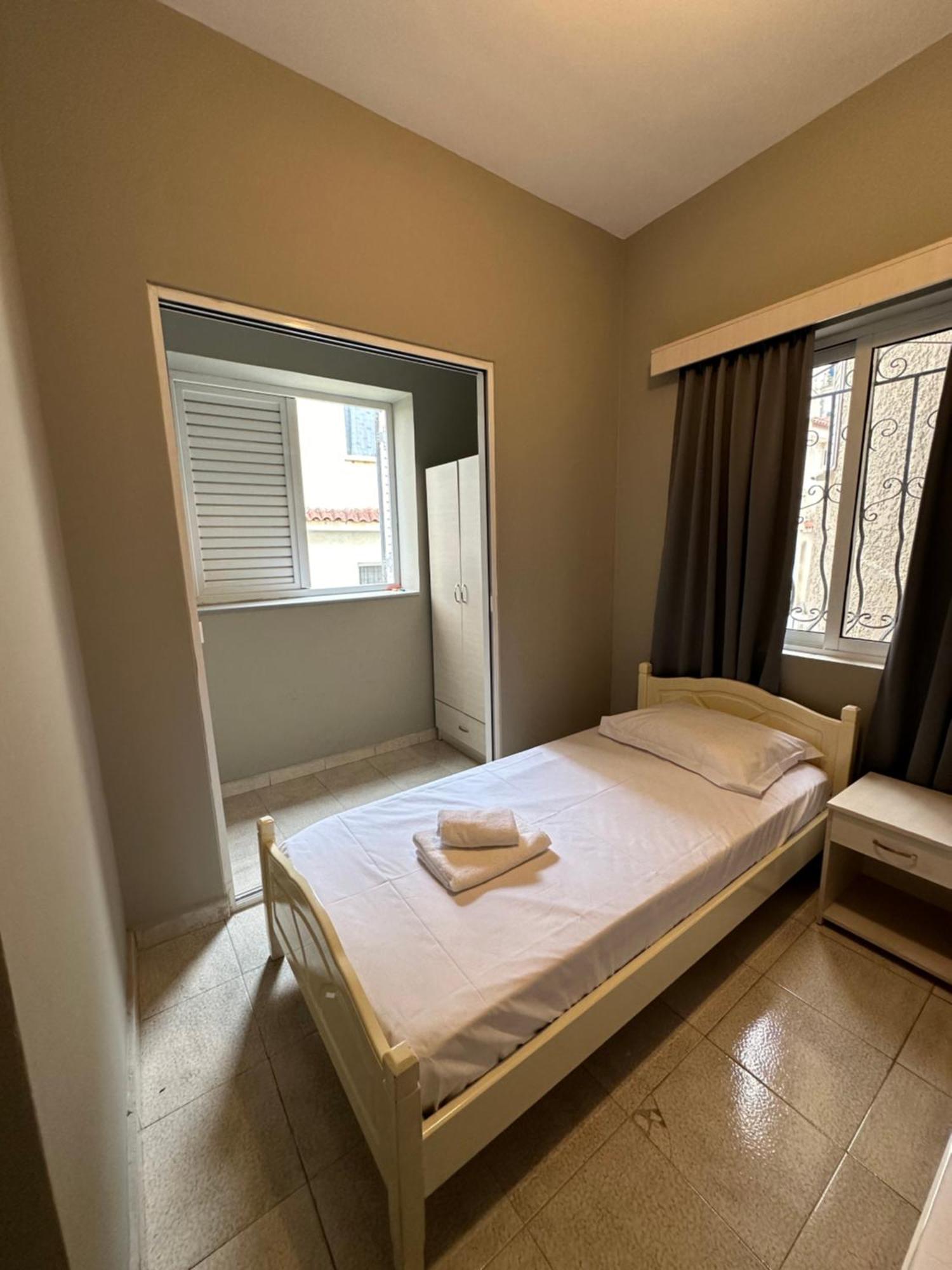Olivias Apartments City Center Sarande Exterior photo