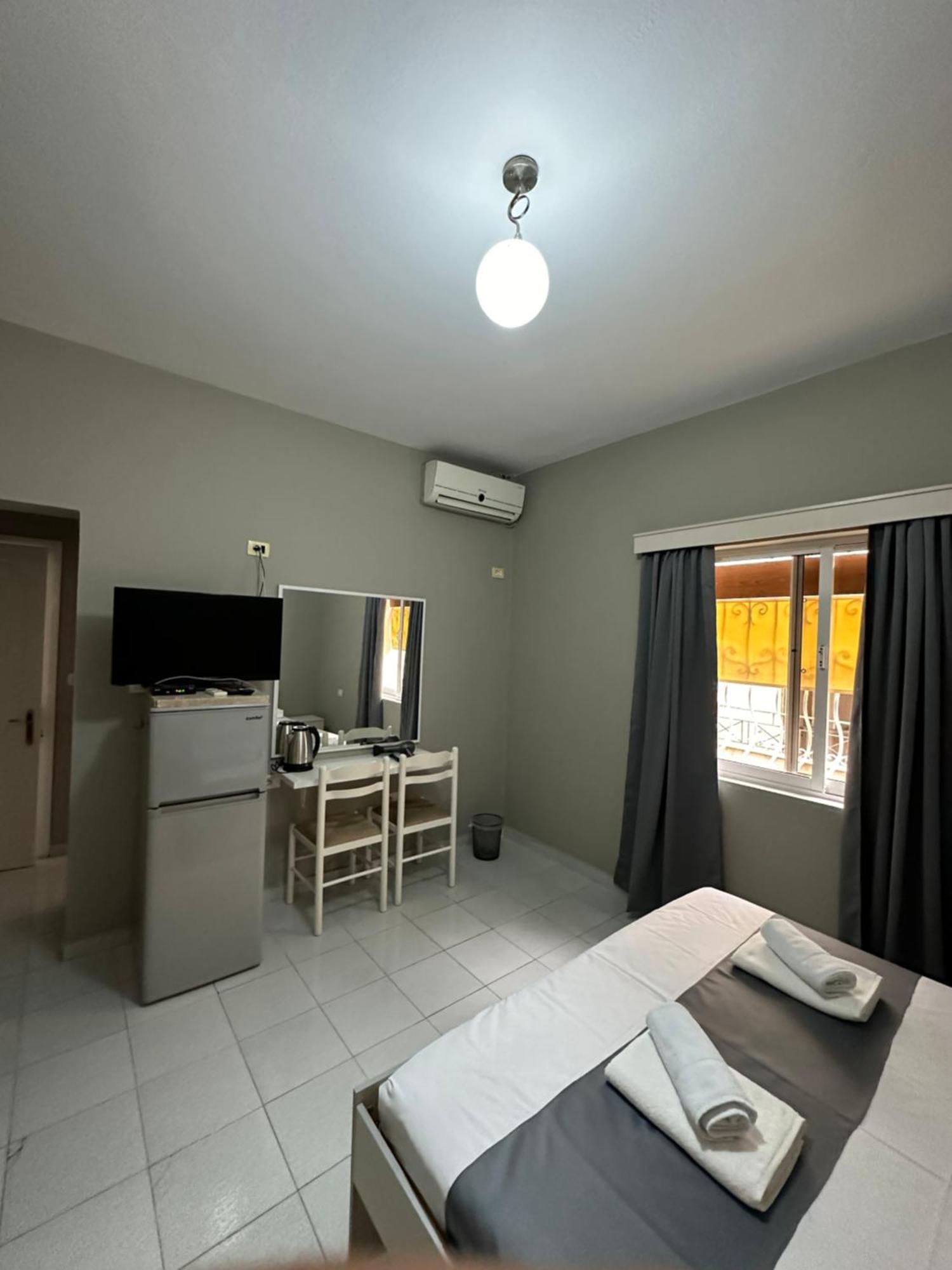 Olivias Apartments City Center Sarande Exterior photo