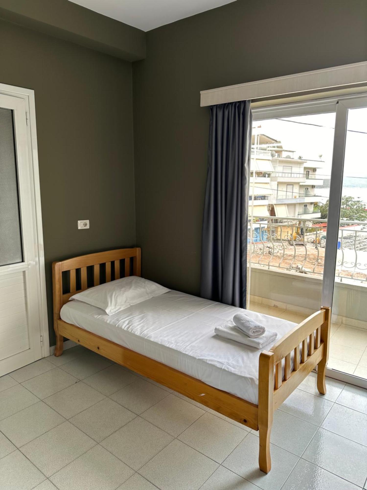 Olivias Apartments City Center Sarande Exterior photo