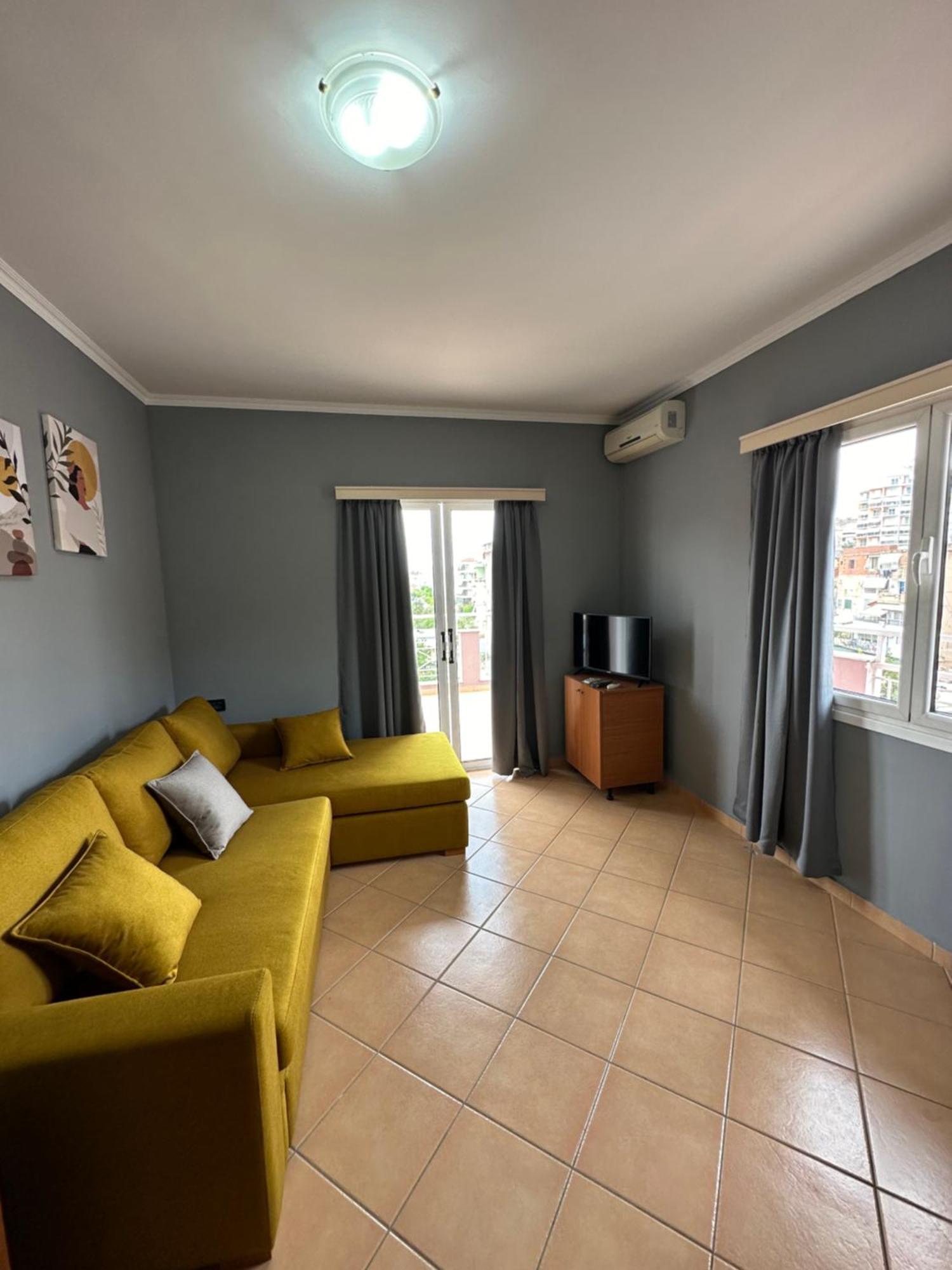 Olivias Apartments City Center Sarande Exterior photo