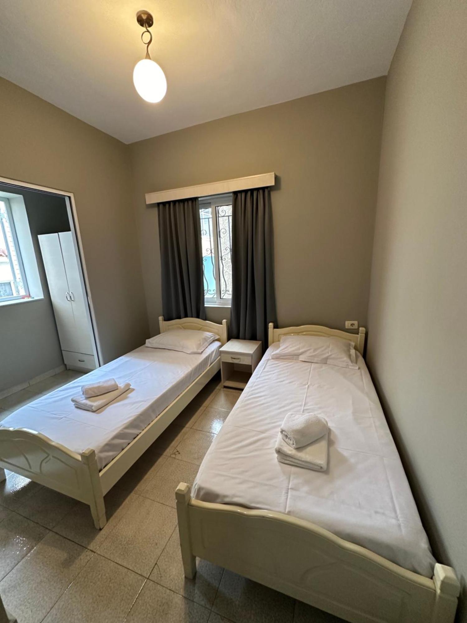 Olivias Apartments City Center Sarande Exterior photo