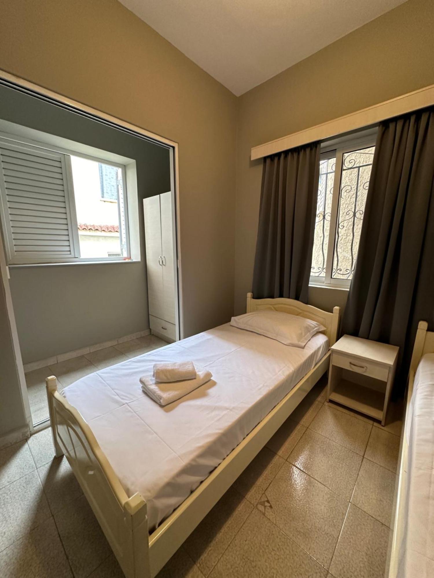 Olivias Apartments City Center Sarande Exterior photo
