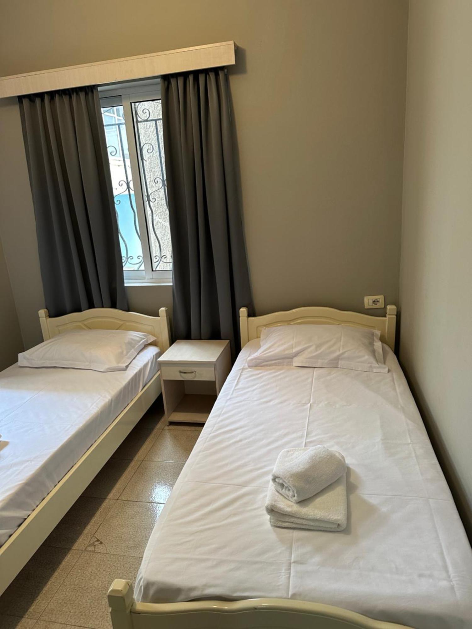 Olivias Apartments City Center Sarande Exterior photo