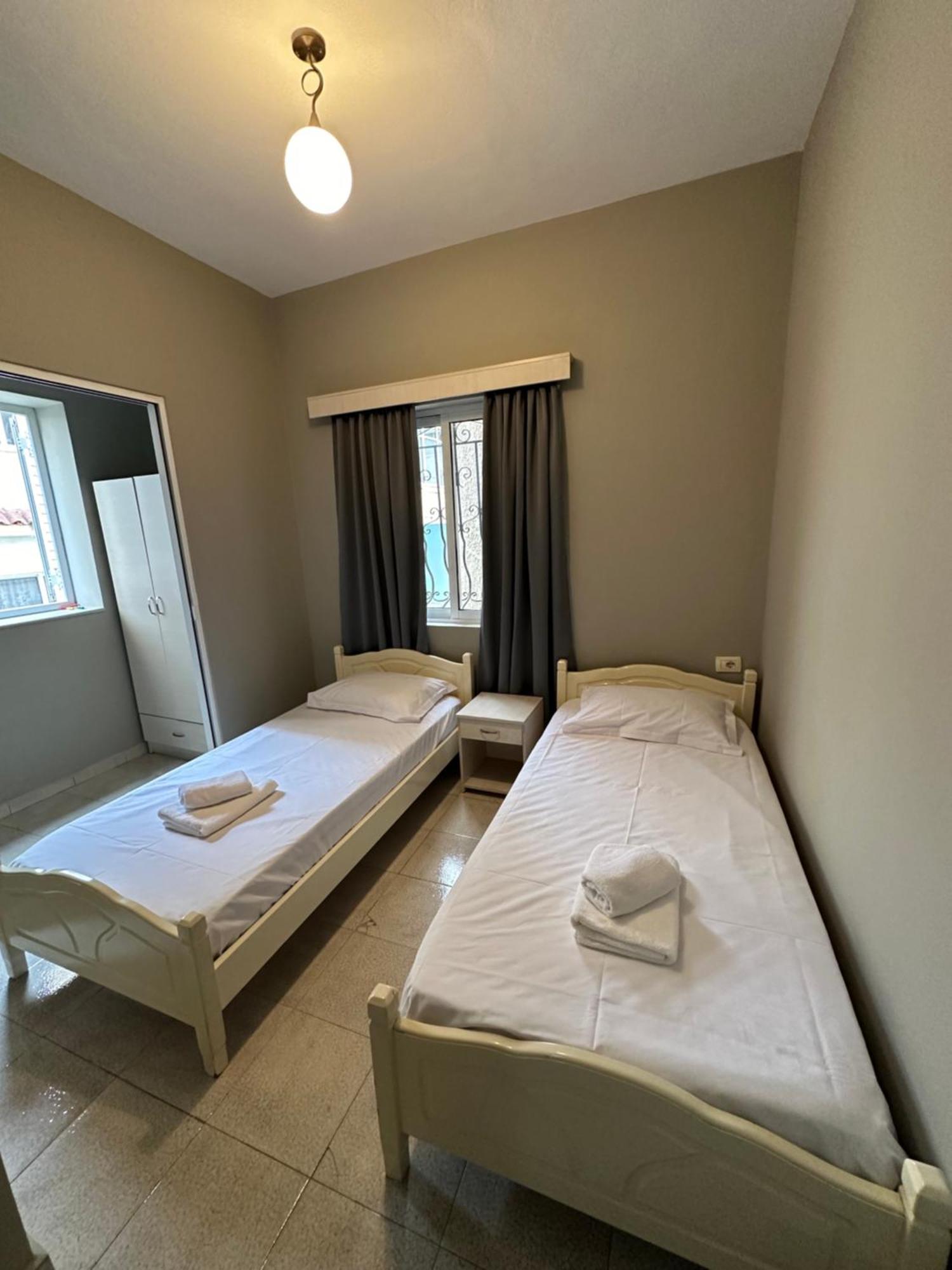 Olivias Apartments City Center Sarande Exterior photo